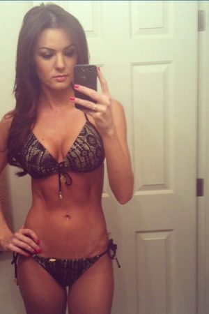 Découvre ce qui se cache sous mes silences lors d’une rencontre sexe Cluses Estelle - rencontre-Milf-Cluses