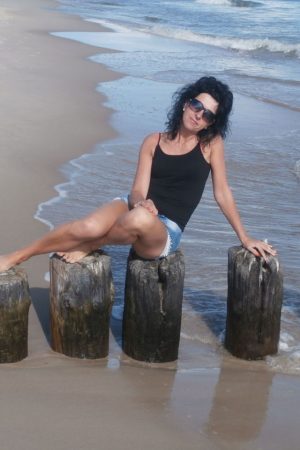 Kenza - rencontre-Cougar-Saint-Étienne