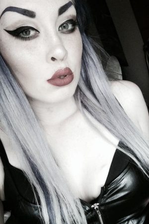 Corinne - rencontre-MILF-Grenoble