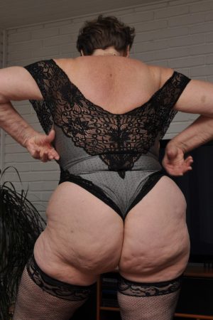 Marina - rencontre-MILF-Saint-Étienne