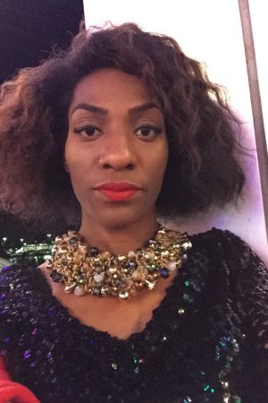 Plus besoin de vêtements pour être libre Yasmin - rencontre-Naturiste-Marseille