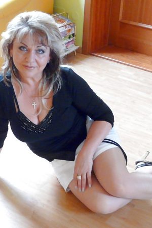 Vieille bique en quête de vinaigre… Candice - rencontre-Cougar-Calais
