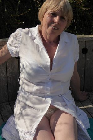 Mireille - rencontre-Libertine-Bron