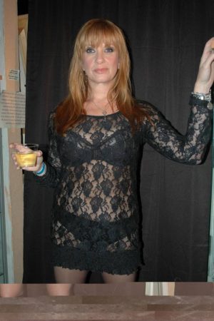 Rouquine en manque cherche couple à Châteauroux Chloé - rencontre-Libertine-Châteauroux