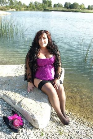 Myriam - rencontre-Milf-Vaulx-en-Velin