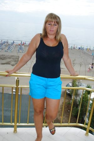 Kenza - rencontre-Cougar-Compiègne