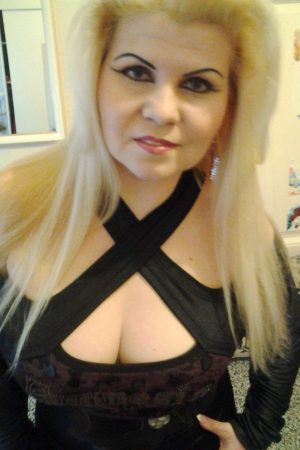 Louise - rencontre-Naturiste-Villeurbanne