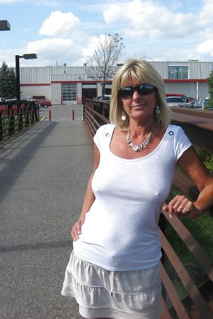 Fabiola, 51 ans. Le canapé te tend les bras ? Fabiola - rencontre-MILF-Bourgoin-Jallieu